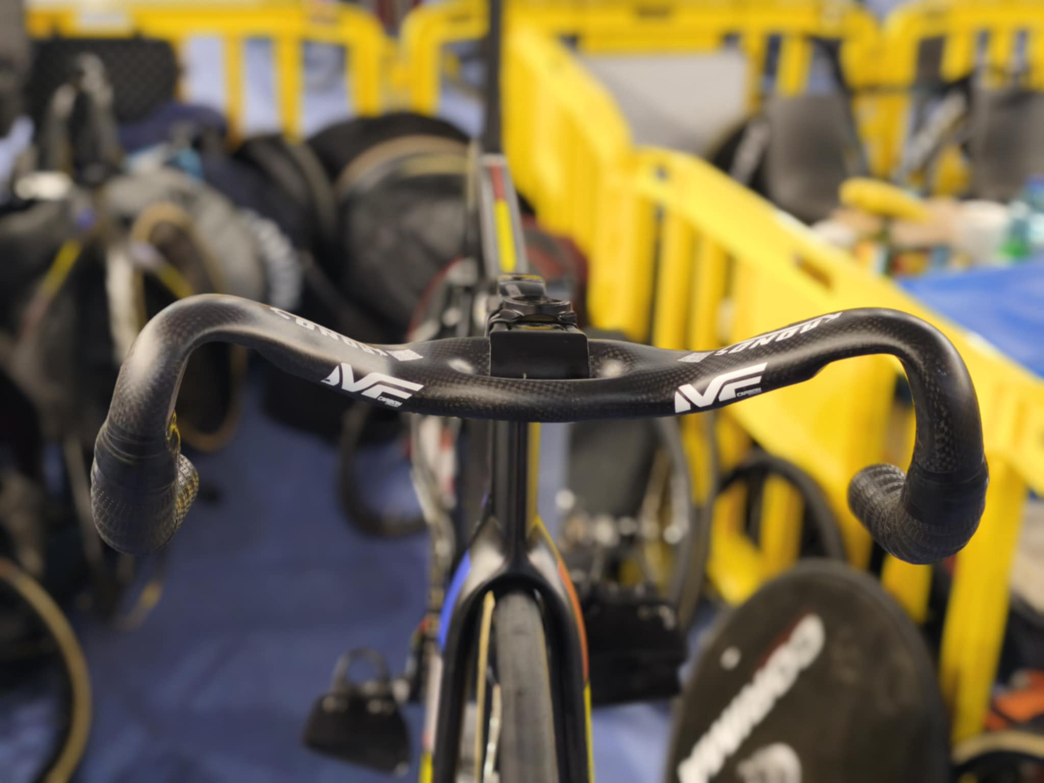 Cintre KRONOS / MF CARBON CYCLES - AERO SPRINT – (325 mm / ~350 mm – Conforme UCI) - MF Carbon Cycles