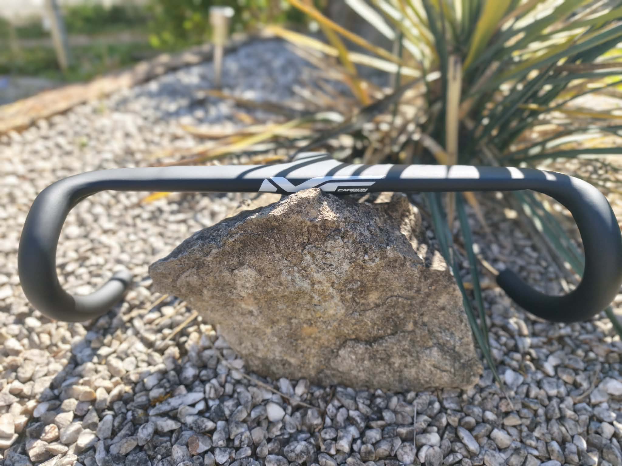 Cintre Route Carbone Intégré AERO MF – Intégration Totale & Performance